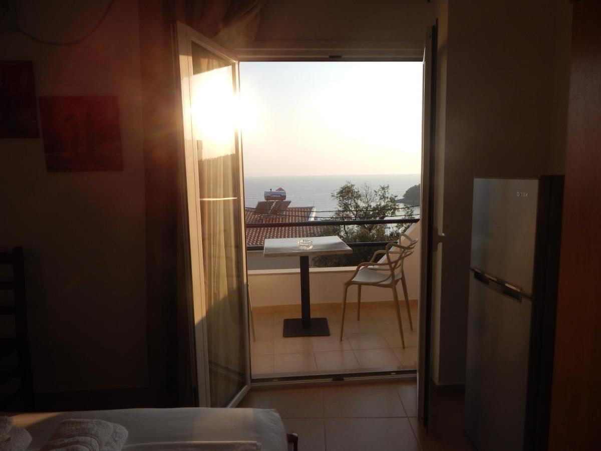 Bel Air Rooms Himare Exterior foto