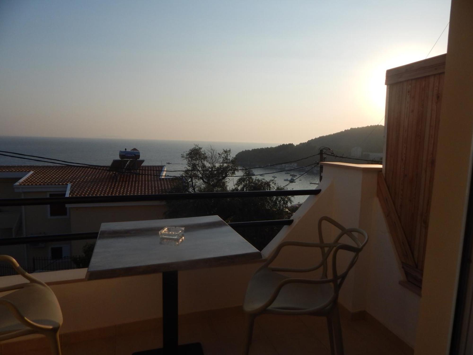Bel Air Rooms Himare Exterior foto