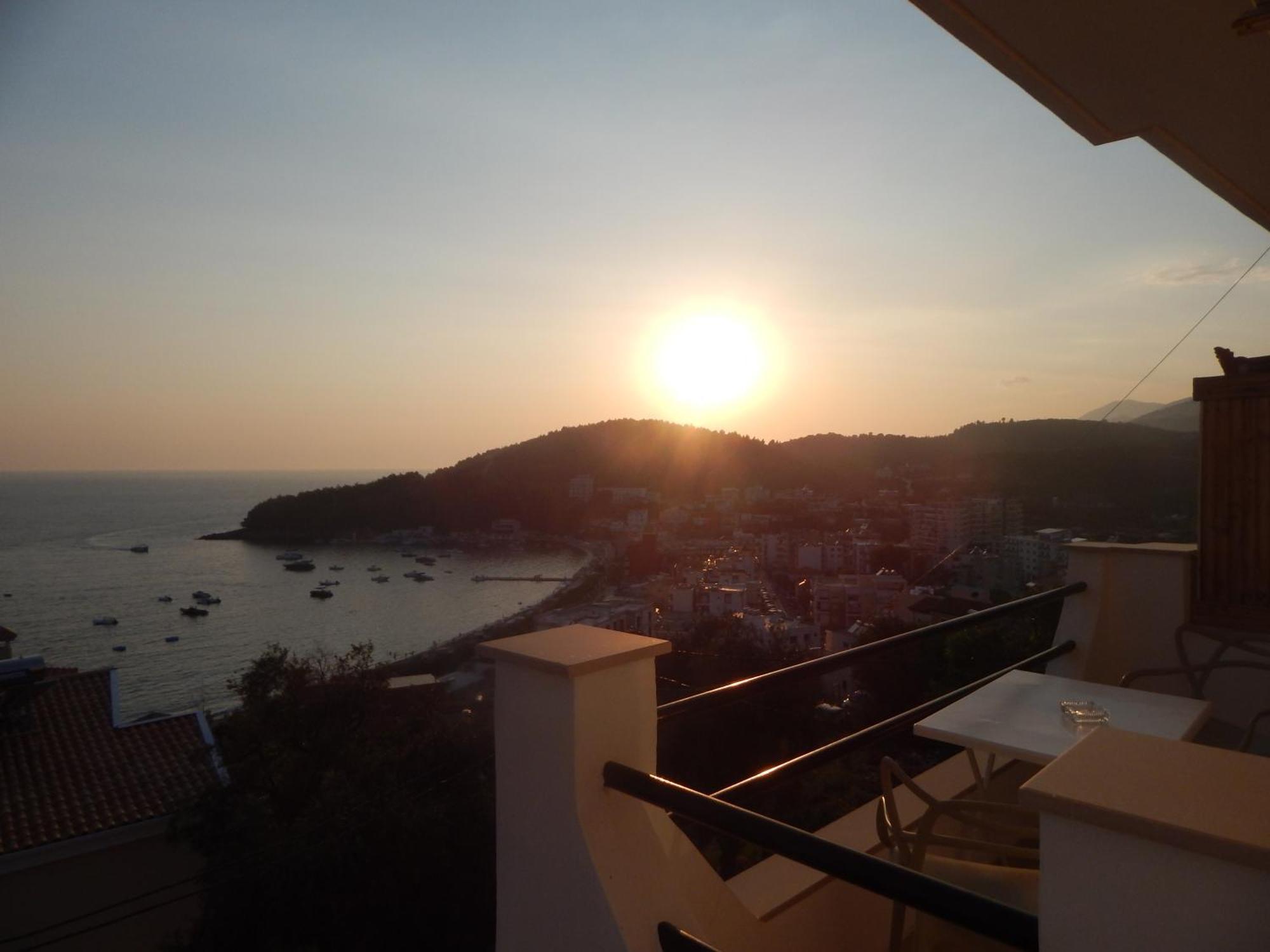 Bel Air Rooms Himare Exterior foto