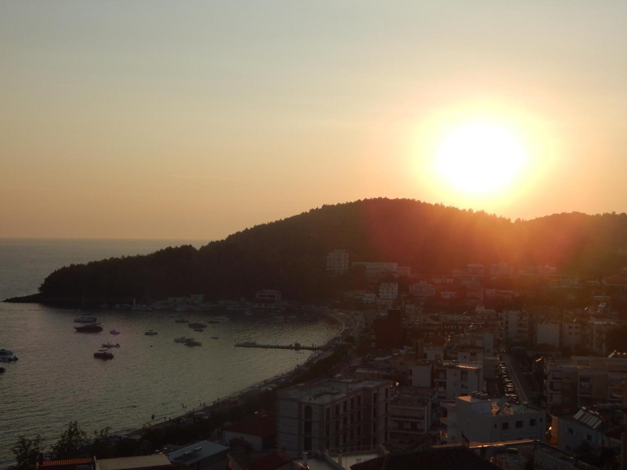 Bel Air Rooms Himare Exterior foto