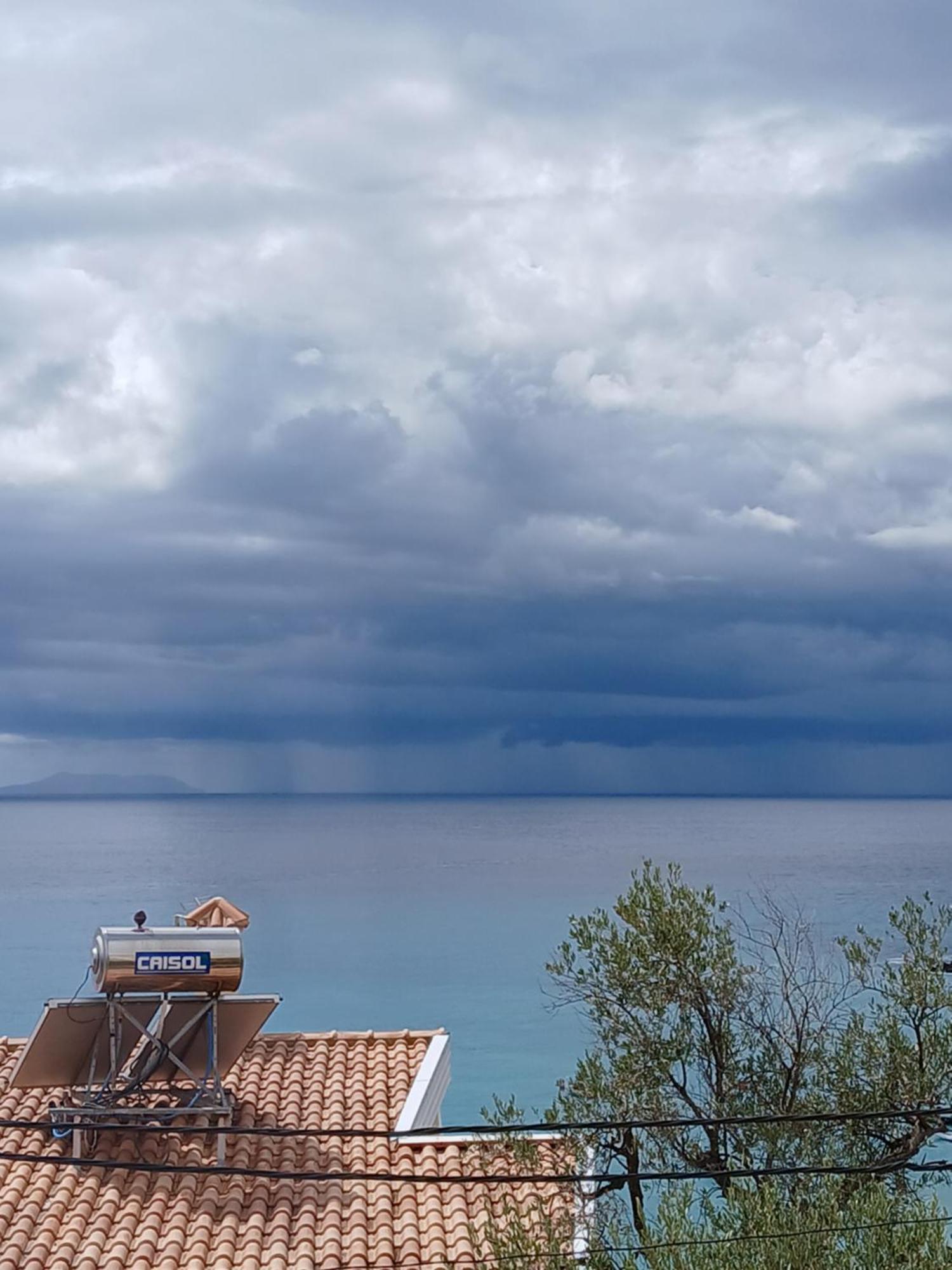 Bel Air Rooms Himare Exterior foto